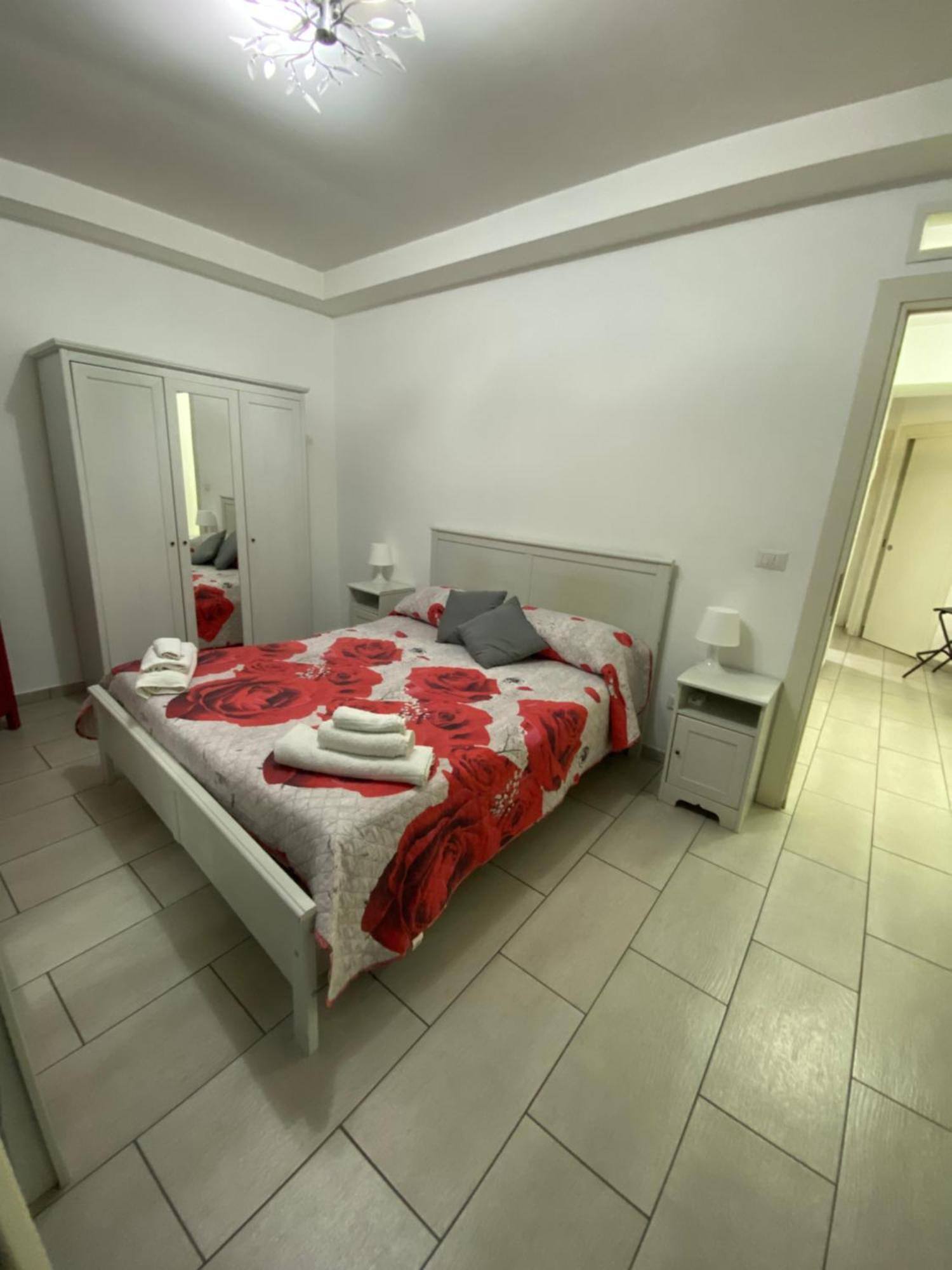 Apartament Terry'S House Neapol Zewnętrze zdjęcie